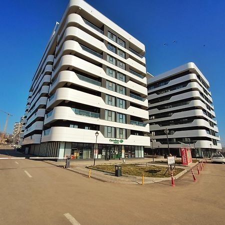 Super Apartments Near Airport With Shop & Free Parking Iasi Exteriör bild