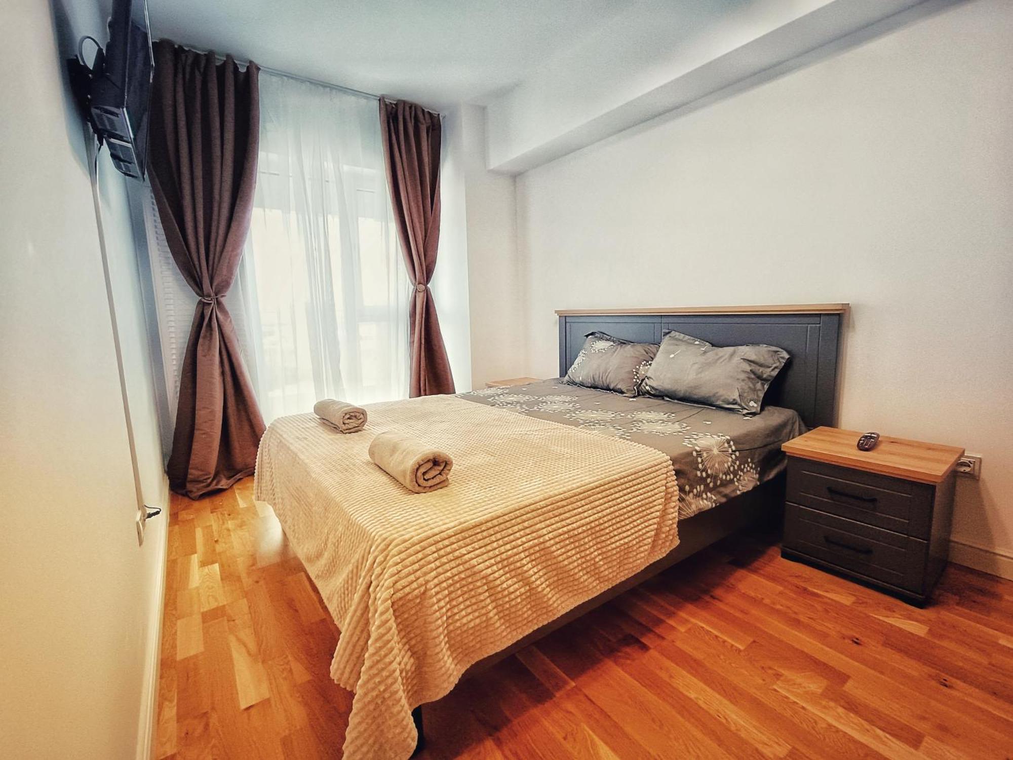 Super Apartments Near Airport With Shop & Free Parking Iasi Exteriör bild